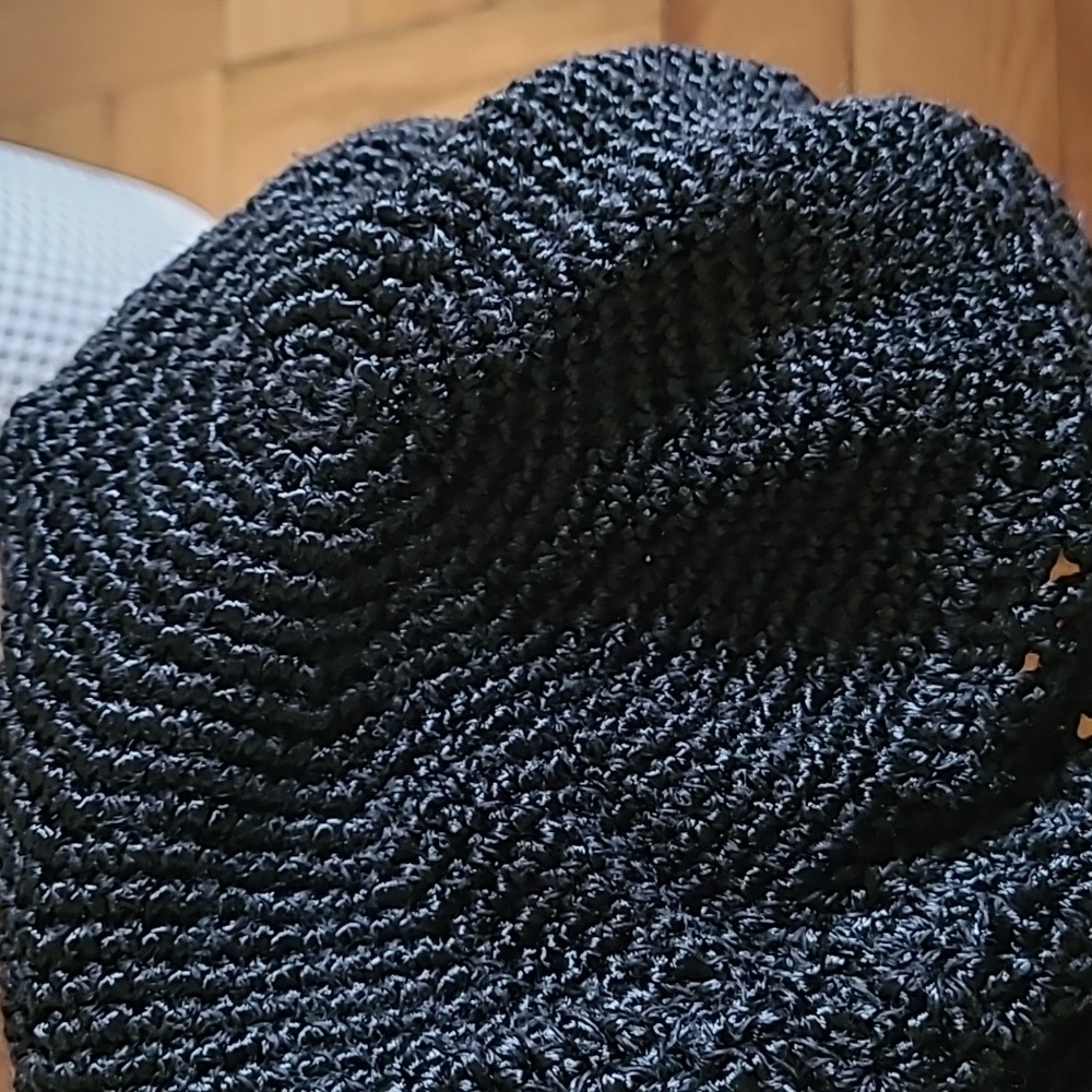 Handmade 👒 hat - Picture 4 of 8